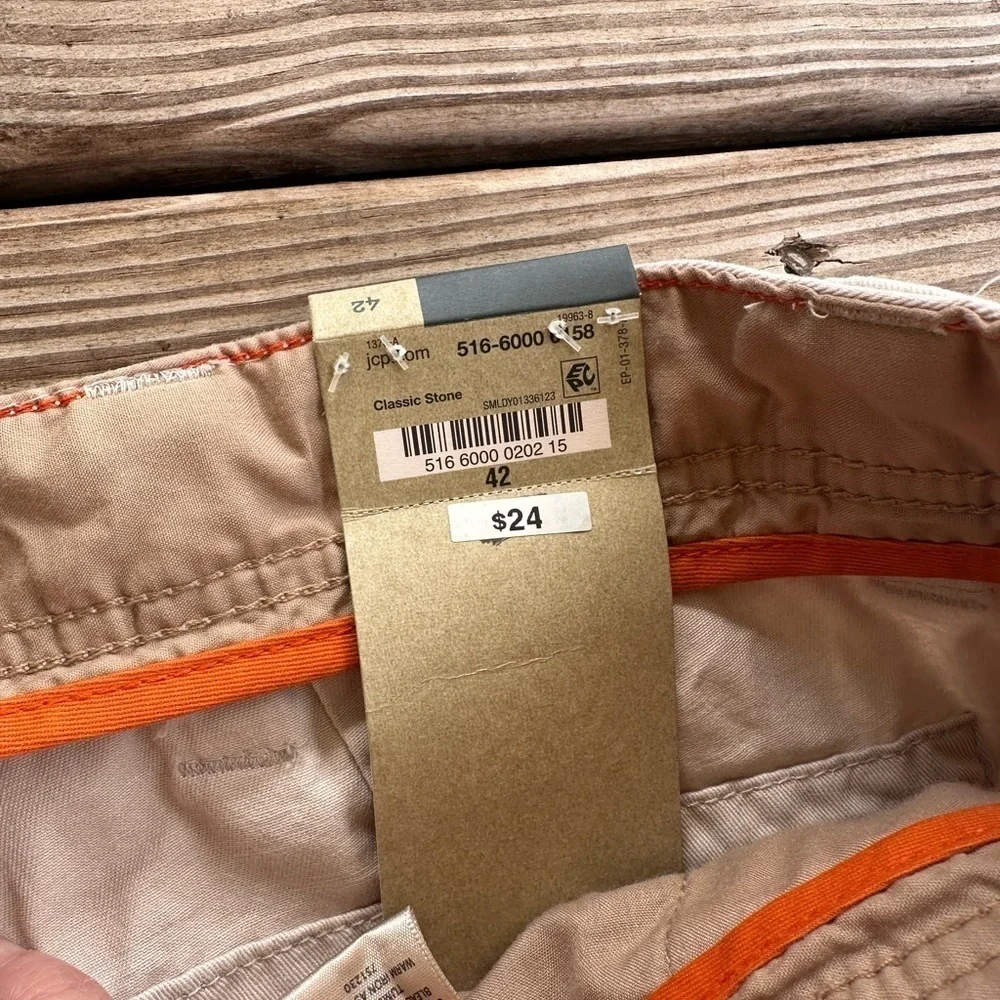 St. John's Bay Cargo Shorts Gray and Tan size 42